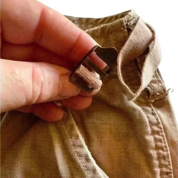 Vintage American Eagle size large Army style camo fatigues embroidered dragons! - Picture 12 of 15